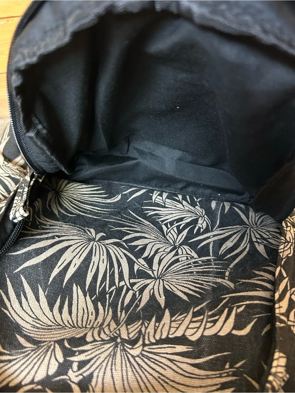 Billabong Black & Cream Leaf-Print Backpack